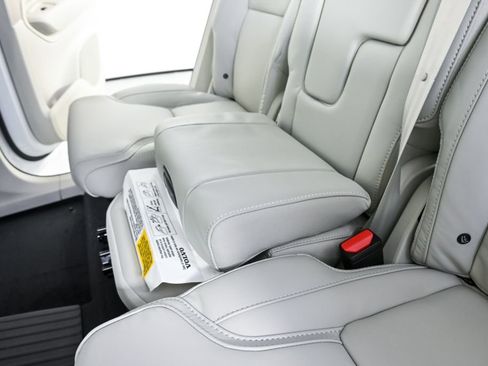 New 2026 Volvo XC90 T8 Ultra w/ Protection Package Premier AWD/4WD image 22