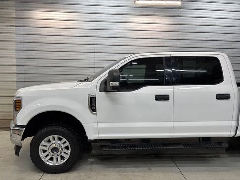 Used 2019 Ford F250 XLT AWD/4WD image 3