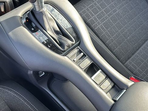 Used 2023 Honda HR-V LX image 21