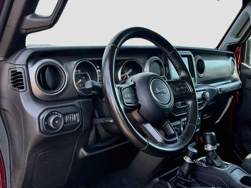 Used 2021 Jeep Wrangler Sport AWD/4WD image 9