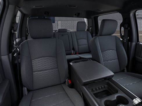 New 2026 RAM 2500 Big Horn AWD/4WD image 16