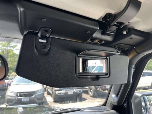 Used 2022 Jeep Wrangler Sport AWD/4WD image 36