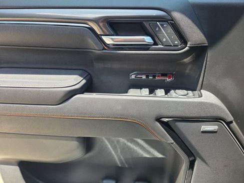 Used 2025 GMC Sierra 1500 AT4 w/ AT4 Premium Package AWD/4WD image 19