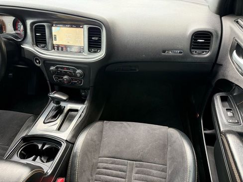 Used 2017 Dodge Charger R/T image 11