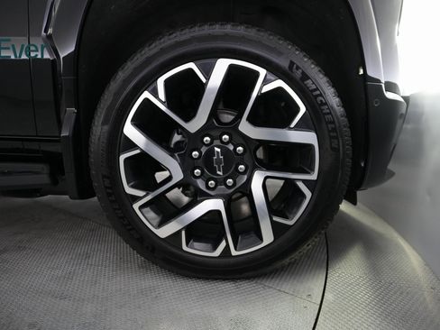 Used 2024 Chevrolet Silverado EV RST image 14