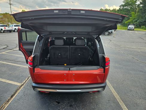 Used 2023 Rivian R1S Launch Edition Quad AWD/4WD image 11