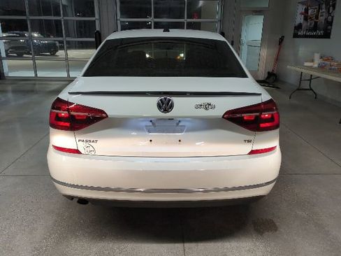 Used 2019 Volkswagen Passat 2.0T Wolfsburg FWD image 4