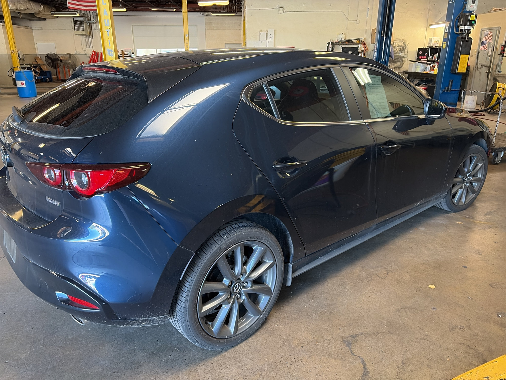 Used 2024 MAZDA MAZDA3 s FWD image 3