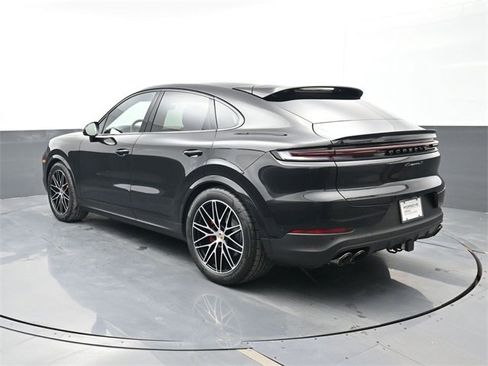Certified 2026 Porsche Cayenne S image 3