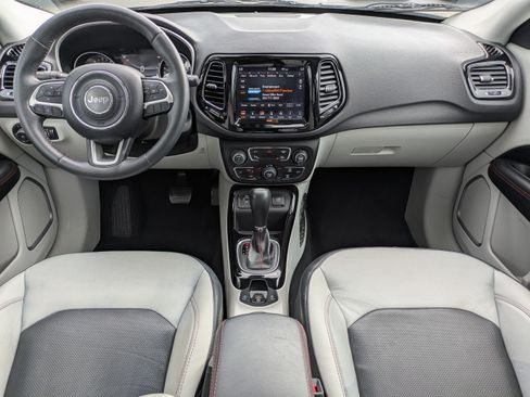 Used 2018 Jeep Compass Limited w/ Navigation Group FWD image 17