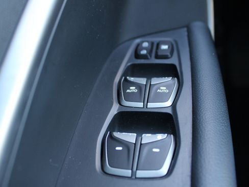 Used 2018 Hyundai Santa Fe Sport image 15