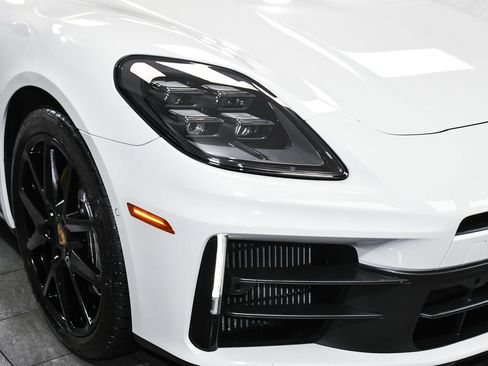 Used 2025 Porsche Panamera 4 image 75