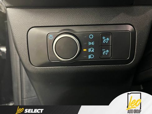 Used 2022 Ford Escape SE AWD/4WD image 25