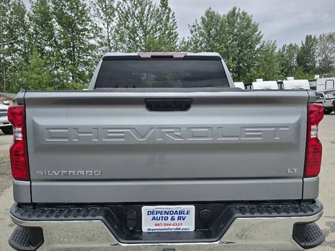Used 2023 Chevrolet Silverado 1500 LT AWD/4WD image 6