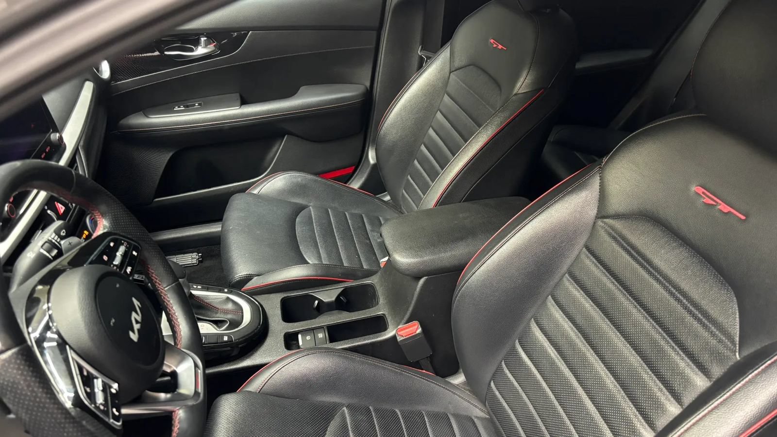 Used 2022 Kia Forte GT w/ GT2 Package FWD image 6