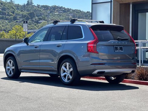 Used 2020 Volvo XC90 T6 Momentum AWD/4WD image 6