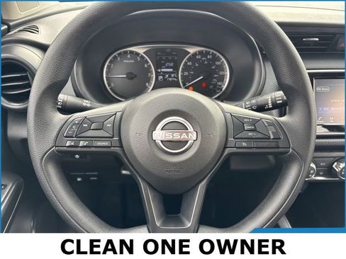 Used 2025 Nissan Kicks Play S image 5