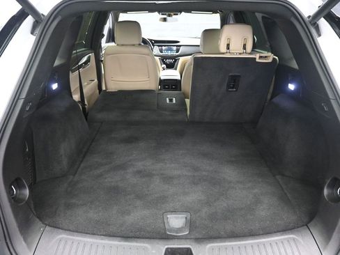 Used 2018 Cadillac XT5 FWD w/ LPO, Wheel Lock Package image 23