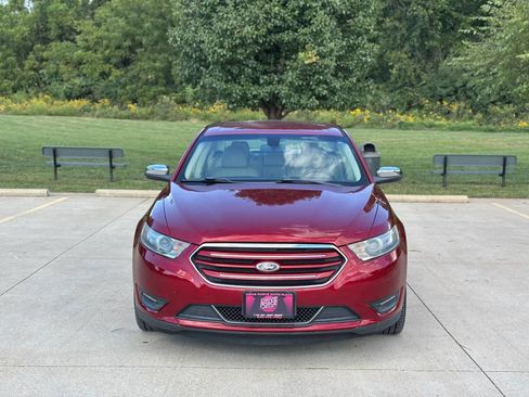 Used 2013 Ford Taurus Limited FWD image 8