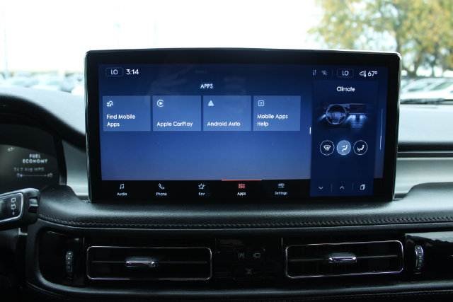 Used 2022 Lincoln Nautilus AWD image 20