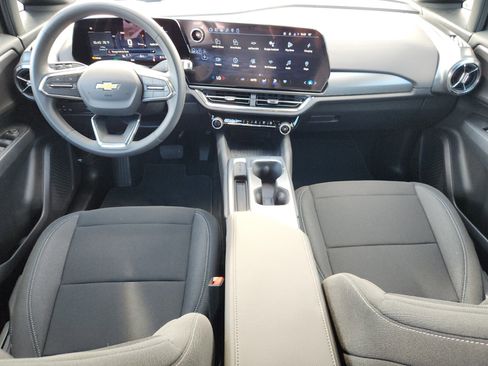 New 2026 Chevrolet Equinox EV LT image 8