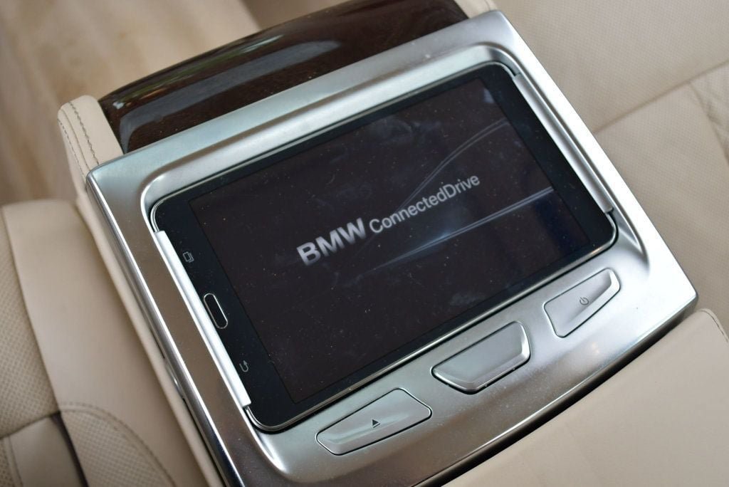 Used 2016 BMW 750i xDrive AWD/4WD image 59