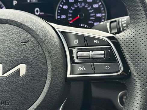 Used 2023 Kia Forte GT-Line image 11