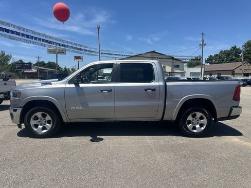Used 2025 RAM 1500 Big Horn AWD/4WD image 10