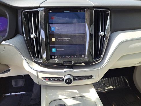 Used 2024 Volvo XC60 T8 Plus image 21