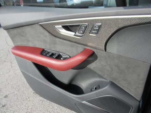 Used 2022 Audi SQ7 Prestige image 26