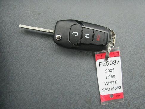 New 2025 Ford F250 XL w/ FX4 Off-Road Package image 41