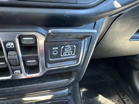 Used 2021 Jeep Gladiator Overland w/ Dual Top Group image 13