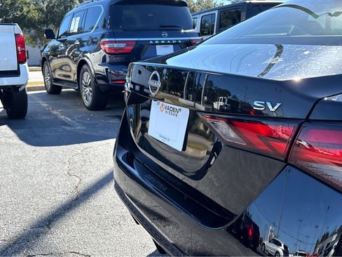 Used 2024 Nissan Sentra SV w/ Trunk Package image 25