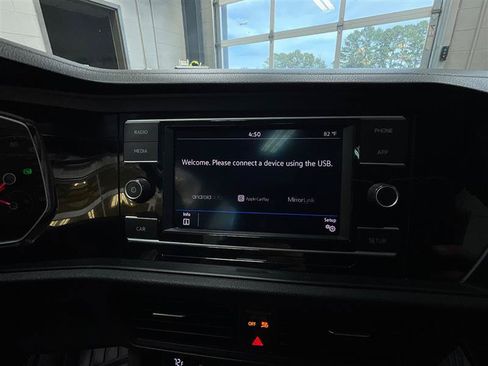 Used 2019 Volkswagen Jetta SE FWD image 17