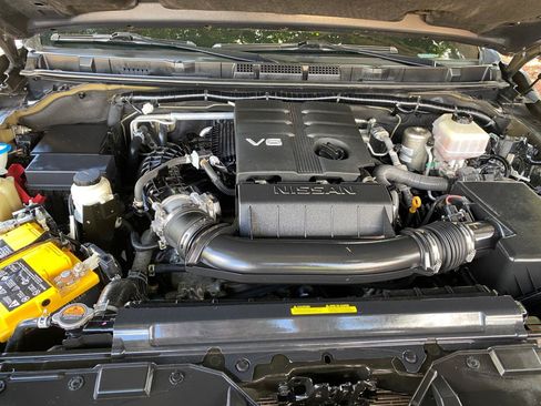 Used 2022 Nissan Frontier S w/ Technology Package AWD/4WD image 15