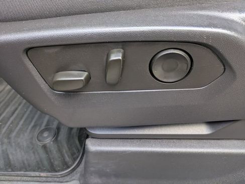 Used 2023 Chevrolet Silverado 1500 Custom image 20