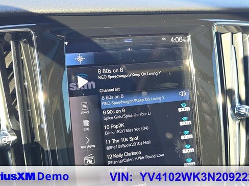 Used 2022 Volvo V60 T5 Cross Country w/ Advanced Package image 32