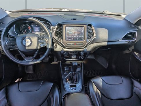 Used 2019 Jeep Cherokee Trailhawk w/ Comfort/Convenience Group image 16