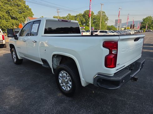Used 2022 Chevrolet Silverado 2500 LTZ w/ Safety Package AWD/4WD image 6