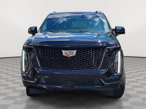 Certified 2025 Cadillac Escalade ESV Sport Platinum w/ LPO, Floor Liner Package AWD/4WD image 4
