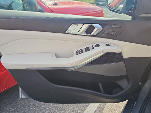 New 2026 BMW X7 xDrive40i w/ M Sport Package image 27