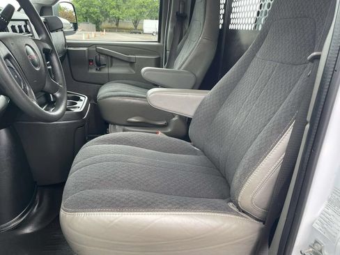 Used 2025 GMC Savana 2500 w/ Driver Convenience Package RWD image 28