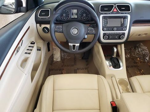 Used 2012 Volkswagen Eos Lux FWD image 13