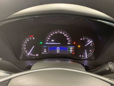 Used 2017 Cadillac XT5 Luxury image 40