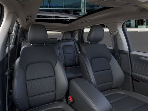 New 2025 Ford Escape SE image 10