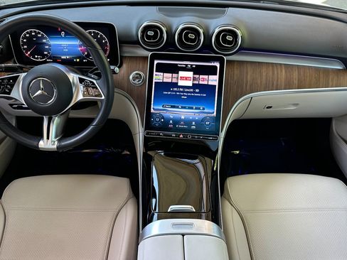 Used 2023 Mercedes-Benz C 300 Sedan image 16