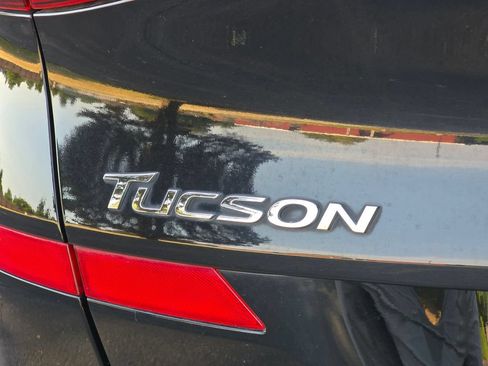 Used 2019 Hyundai Tucson SEL w/ Cargo Package AWD/4WD image 17