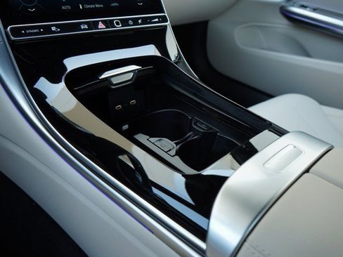 Certified 2026 Mercedes-Benz CLE 300 4MATIC Coupe image 24