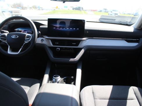 New 2026 Ford Explorer Active AWD/4WD image 14