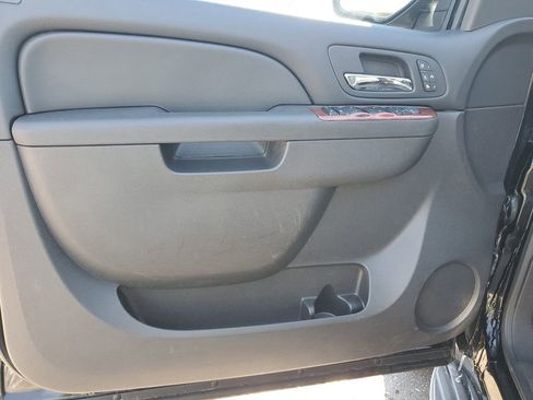 Used 2011 Chevrolet Tahoe LTZ image 13